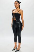 Top in Black 97% cotton and 3% spandex