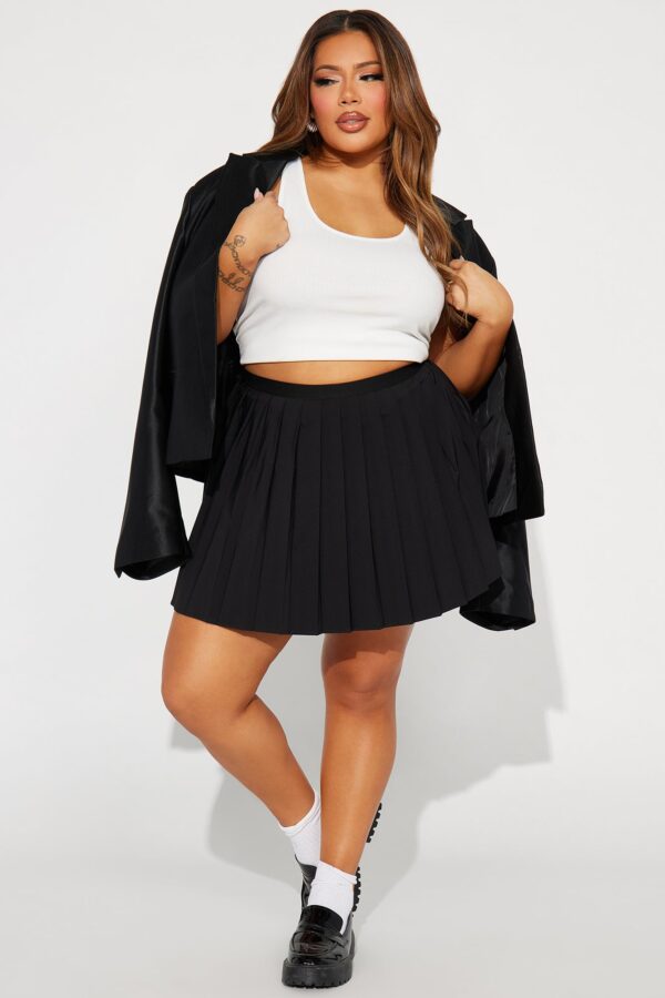 Shorts in Black 95% polyester