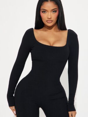 Jumpsuit with a square neck