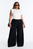 Wide-Leg Pants in Black