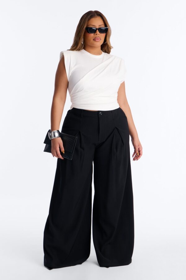 Wide-Leg Pants in Black