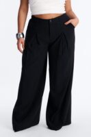 Wide-Leg Pants in Black
