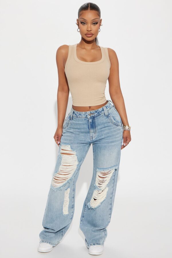 Petite Sticking Around Ripped Straight Leg Jeans - Medium Wash