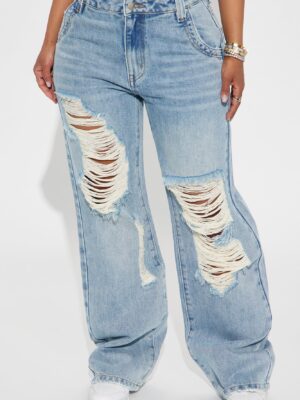 Petite Sticking Around Ripped Straight Leg Jeans - Medium Wash