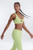 Piece in 82% polyester and 18% spandex