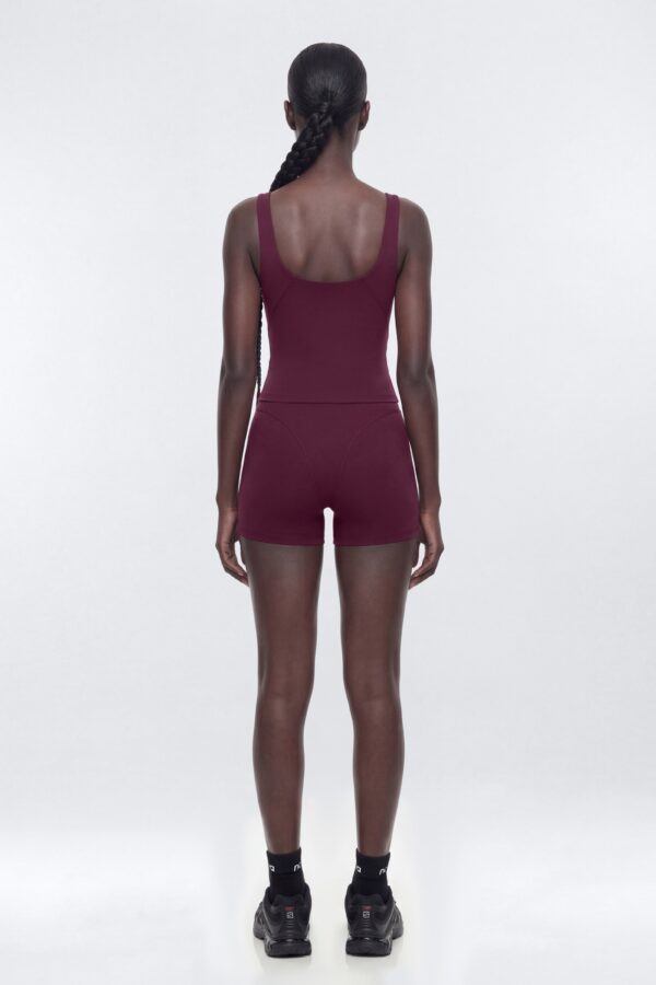 Shorts in 81% nylon and 19% spandex