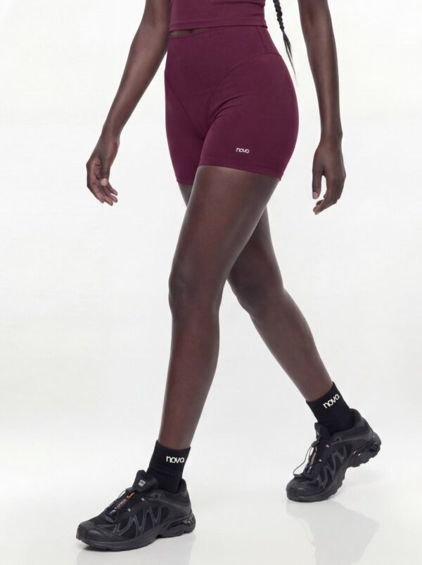 Shorts in 81% nylon and 19% spandex