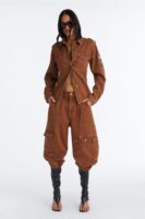 Pants with a cropped