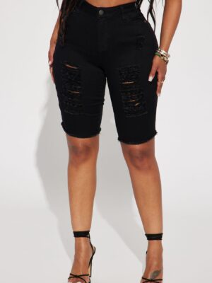 Shorts in Black 65% cotton, 26% polyester, and 7% viscose