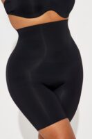 Shorts in Black 59% nylon