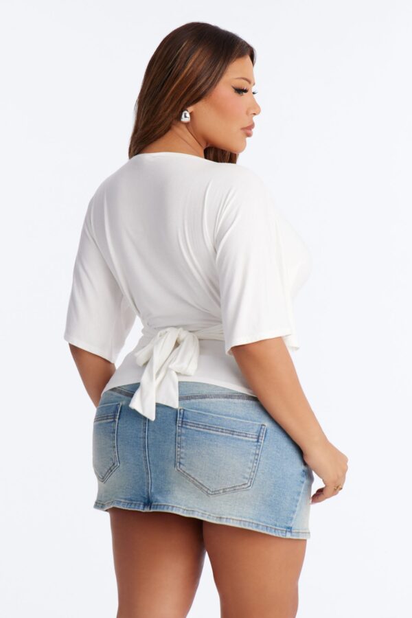 Top in White 95% rayon