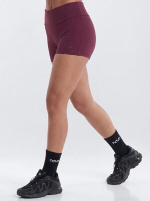 Shorts in 82% polyester