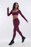 Leggings with v-neck