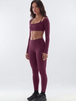 Leggings with v-neck