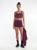 Shorts in 82% polyester