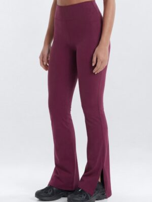 Leggings in 81% nylon and 19% spandex