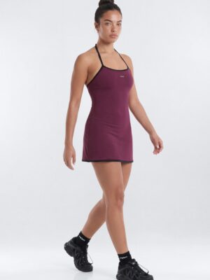 Dress in 81% nylon