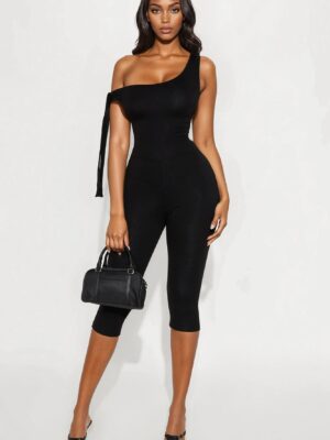 Jumpsuit with an one shoulder