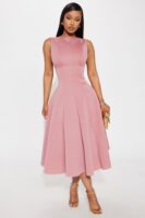 Dress in 95% polyester and 5% spandex