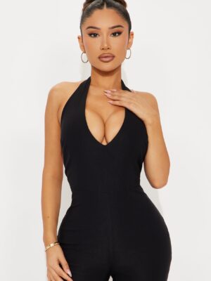 Jumpsuit in Black 77% rayon