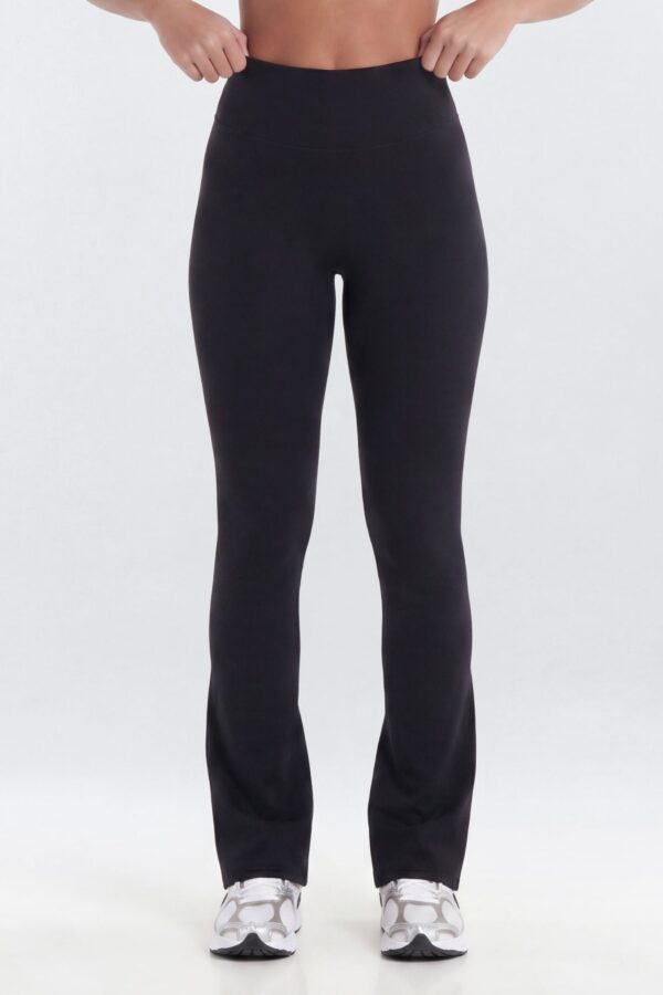 Pants in Black 67% nylon