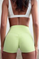 Shorts in 67% nylon