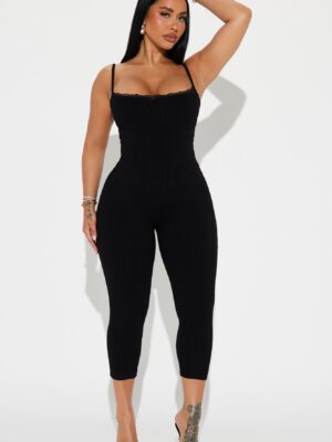 Square-Neck Leggings