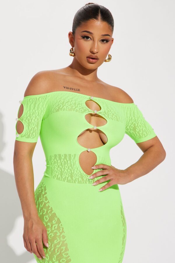 Dress in 90% nylon