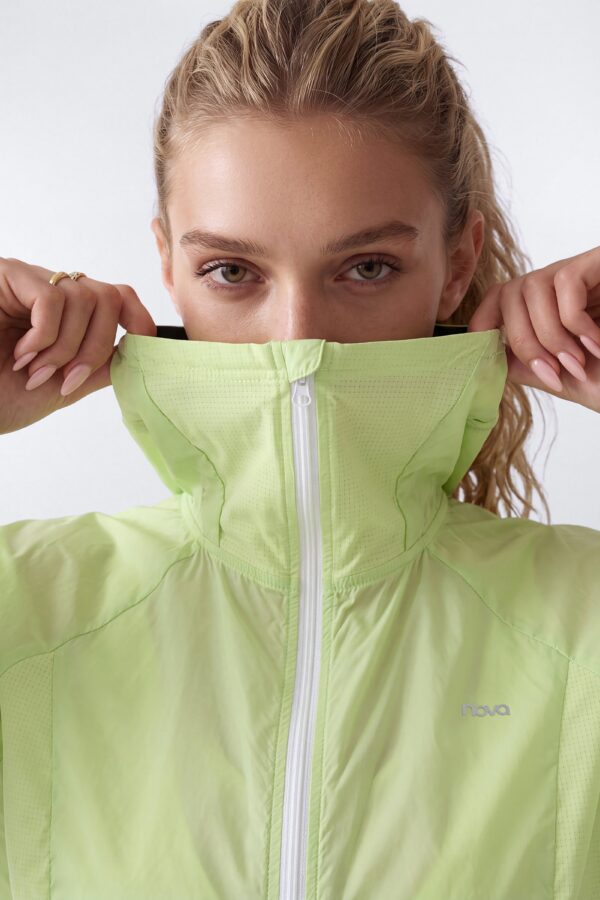 Jacket in 100% nylon