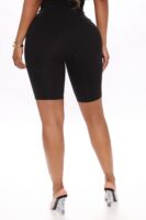 Shorts in Black 95% cotton