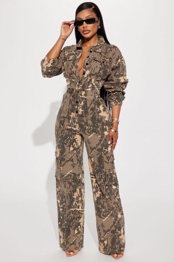 Jumpsuit with wide leg