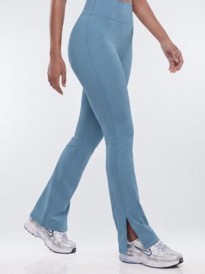 Leggings in Indigo 81% nylon and 19% spandex