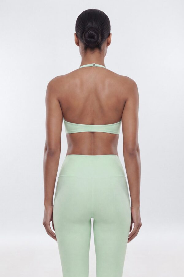 Piece in 77% polyester