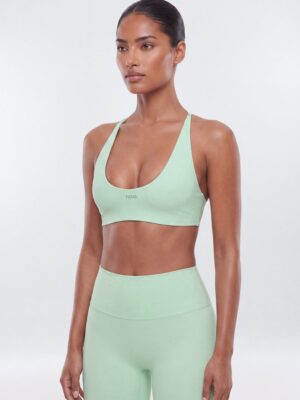 Piece in 77% polyester