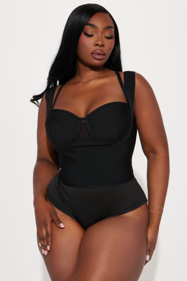 Bodysuit with contrast trim
