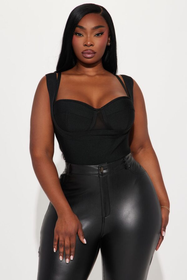 Bodysuit with contrast trim