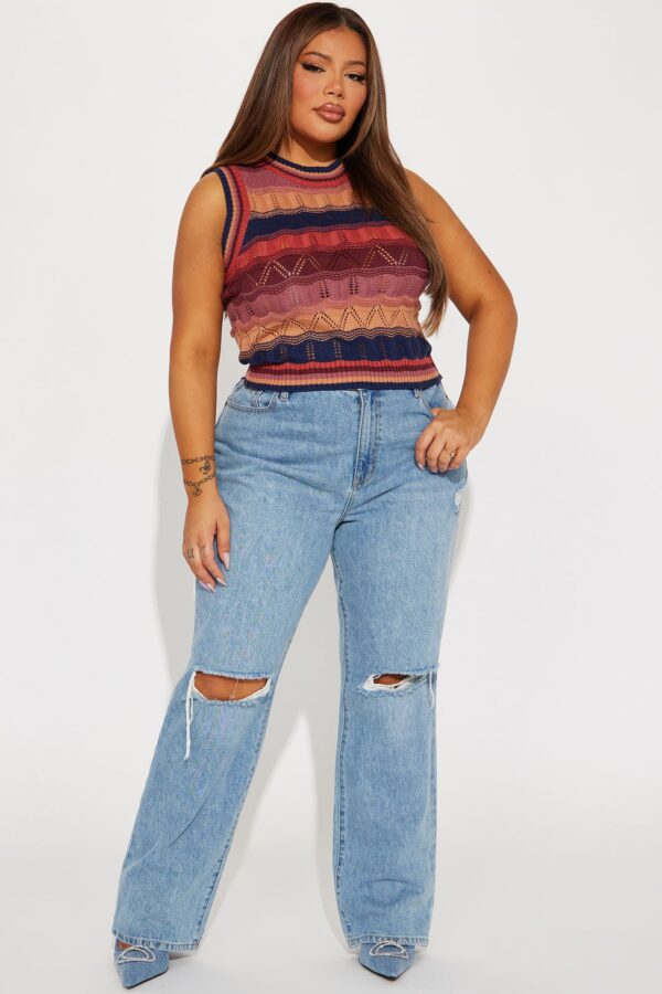 Pullover with cropped