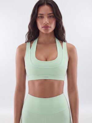 Top in 77% polyester