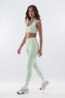 Top in 77% polyester