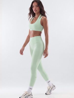 Top in 77% polyester