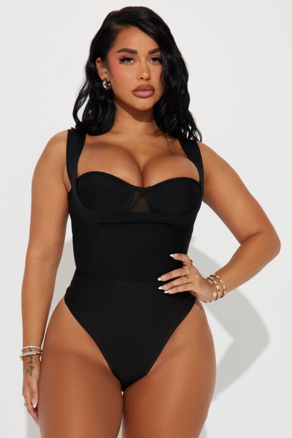Bodysuit with contrast trim