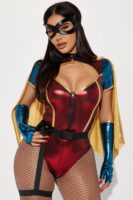 Set with a zip front