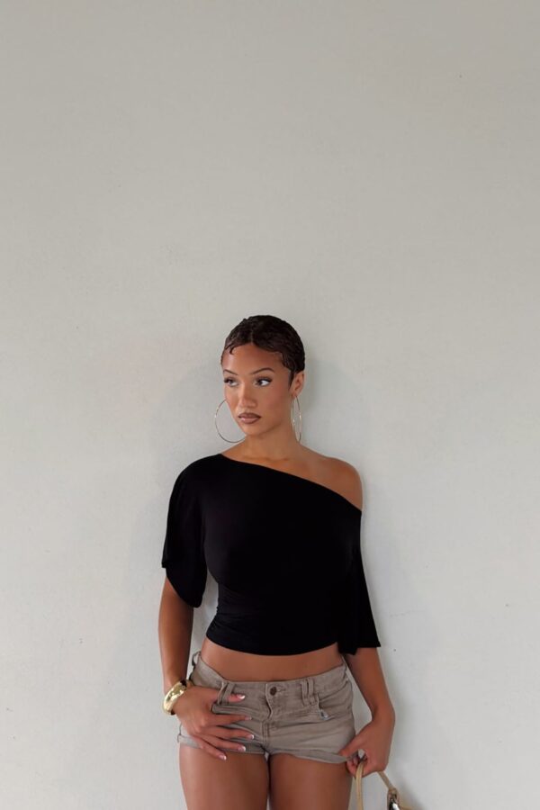 Blouse in Black 95% rayon
