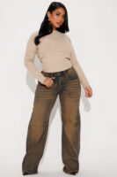 Sweater with a cropped