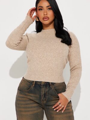 Sweater with a cropped