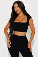 Leggings with a square neck