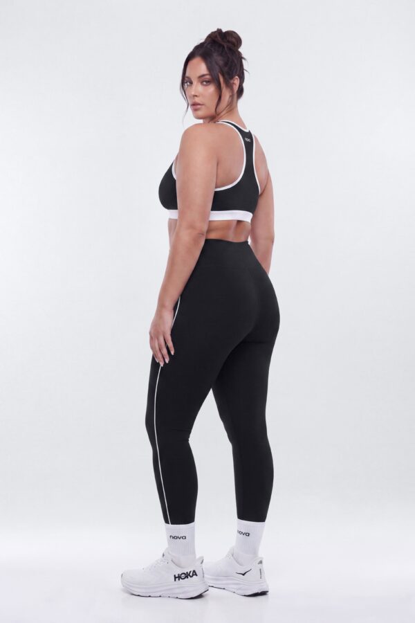 Leggings in Black and White