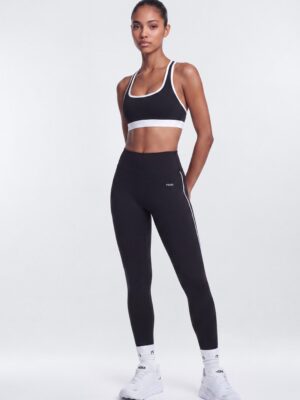 Leggings in Black and White