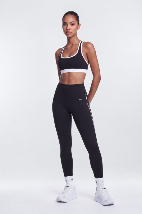 Leggings in Black and White