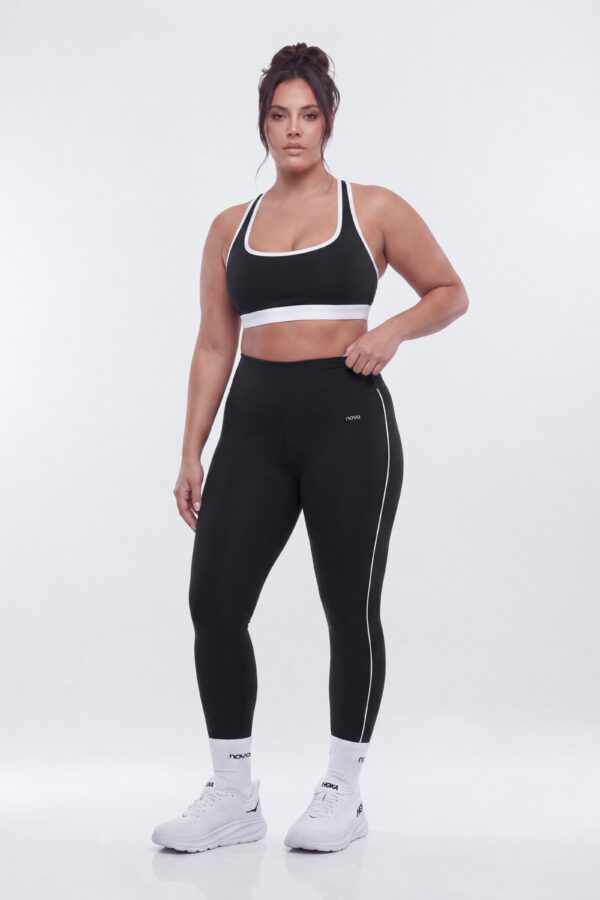 Leggings in Black and White